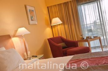 Pokój Deluxe w Le Meridien hotel, Malta