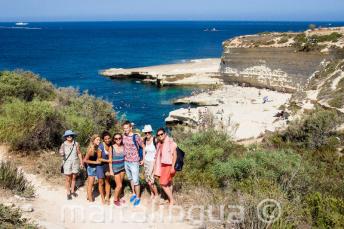 Kursanci odwiedzają St Peter's Pool, Malta