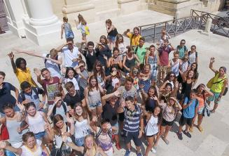 Grupa uczniów w Vallettcie