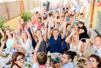 BBQ dla studentów na dachu naszej szkoły językowej w St. Julians